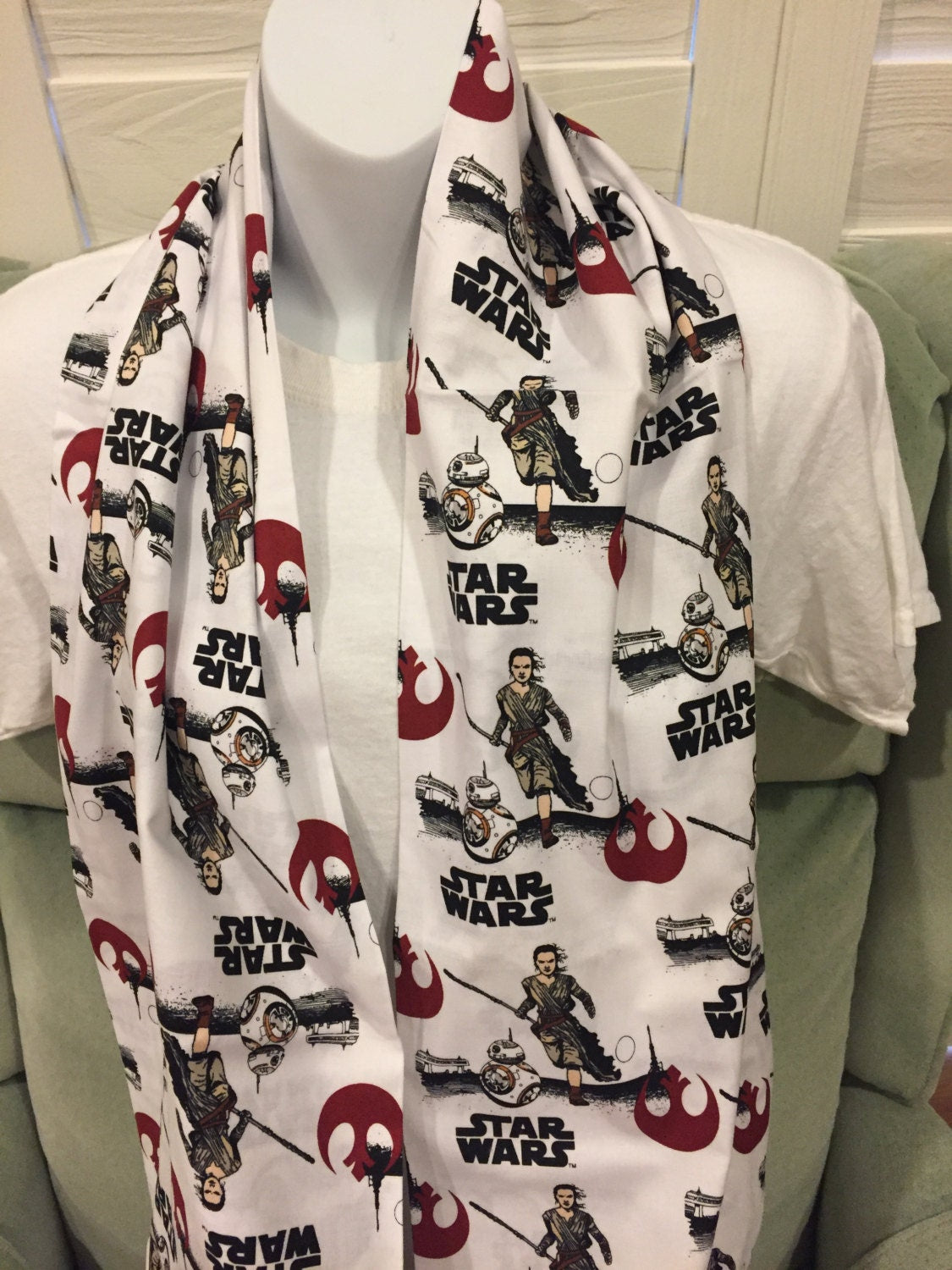 Star Wars VII Rey & BB8 Infinity Scarf - Cotton Fabric Accessory | Sci-Fi Fashion | Unique Galactic Gift