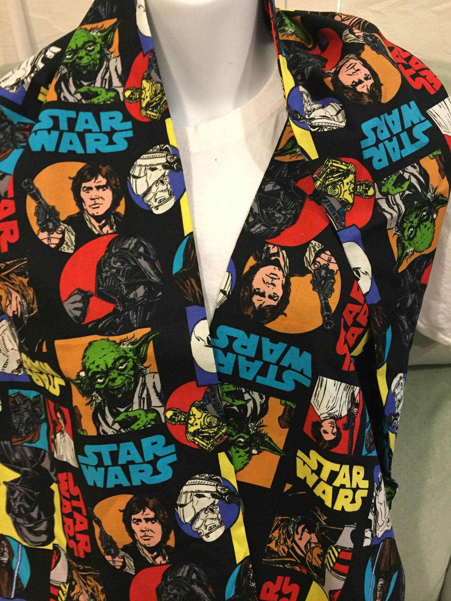 Star Wars Cartoon Characters Infinity Scarf - Galactic Fashion Accessory with Iconic Characters