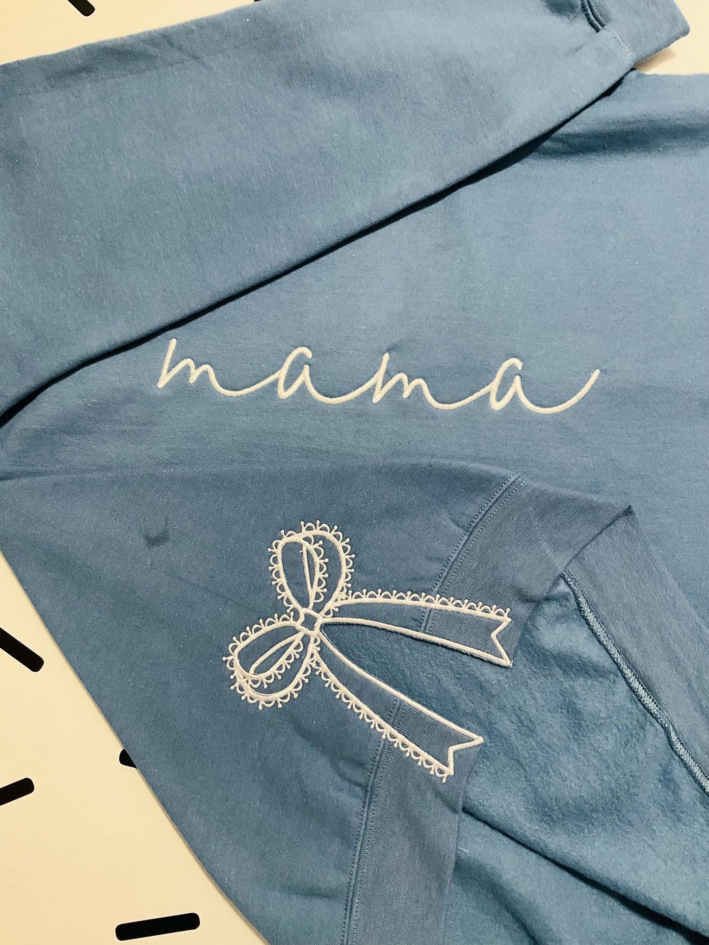 Embroidered Mama Sweatshirt: Classic Lace Side Bow Design