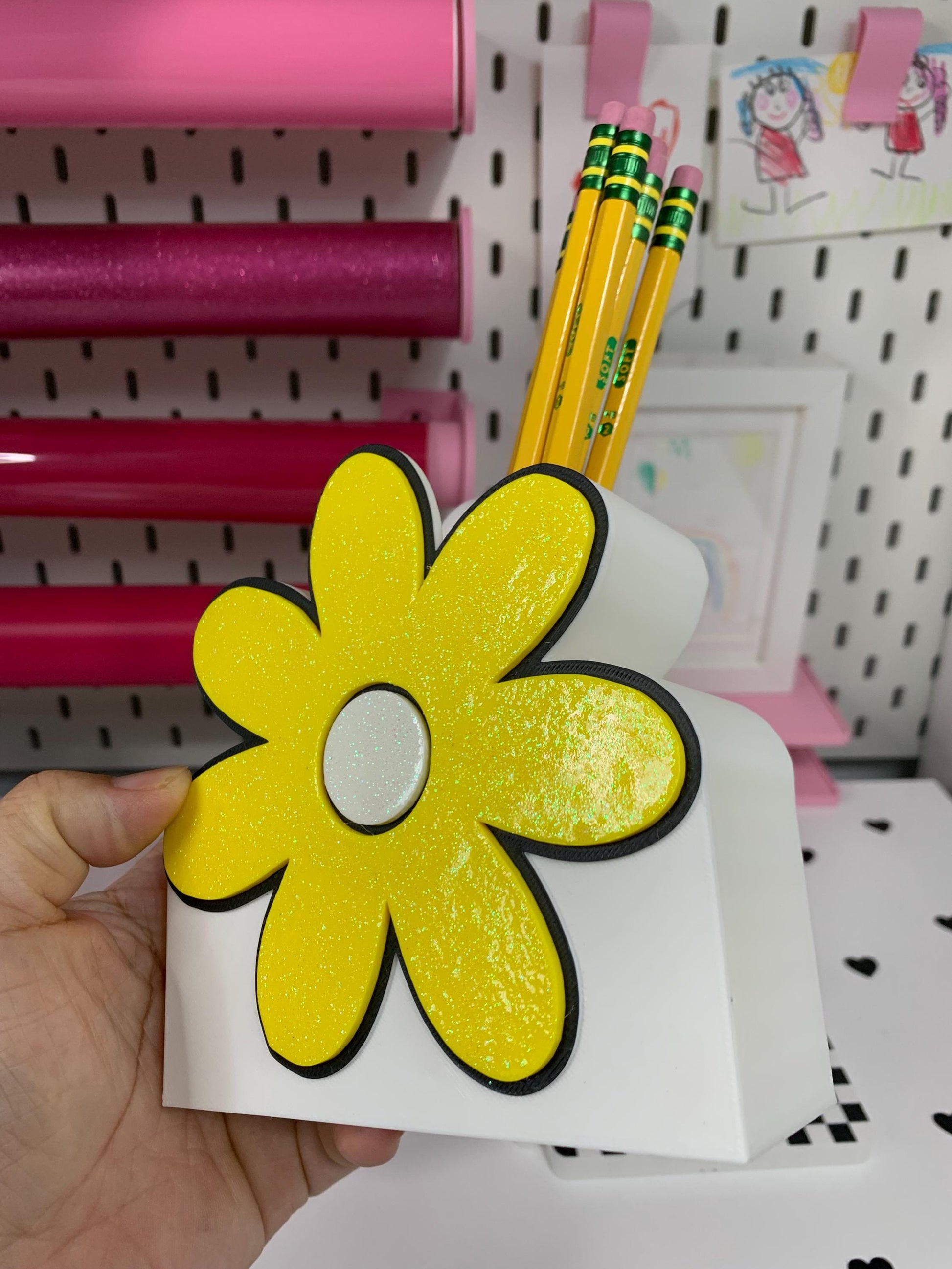 Daisy Flower Pencil Holder: File ( + 3MF) by Lina Loves Two, handmade in Los Angeles CA