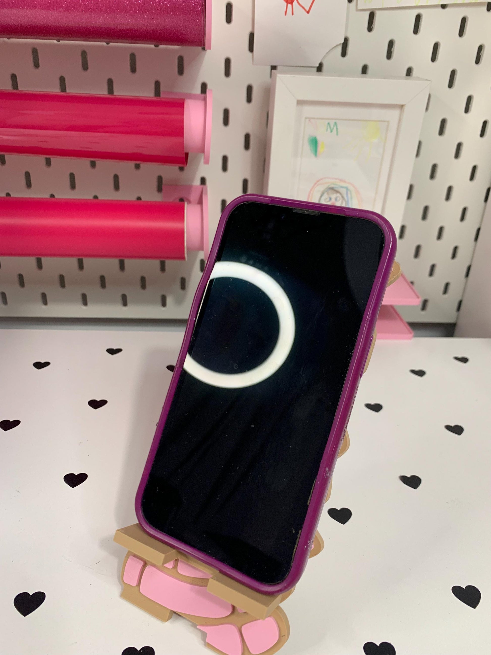 Concha Phone Stand: File ( & 3MF ) by Lina Loves Two, handmade in Los Angeles CA